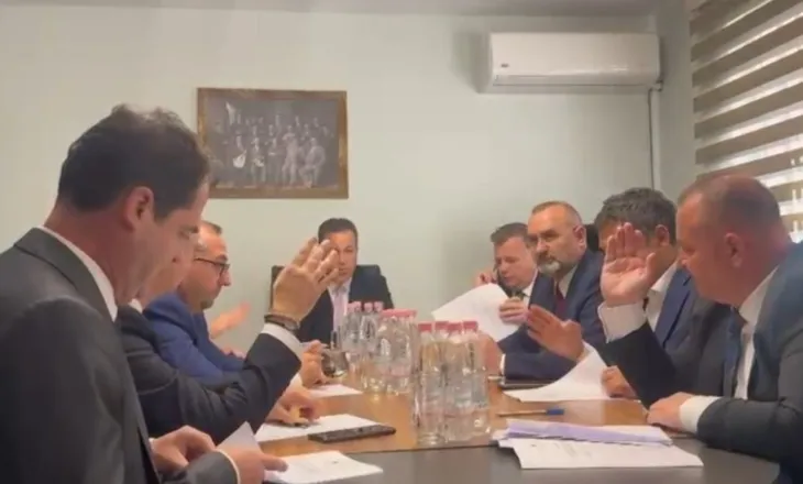 PS-PD “pajtohen” për Rregulloren e Kuvendit, arrihet marrëveshja! Çfarë u tërhoq dhe u pranua nga të dyja palët