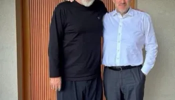 Pse e fsheh babloku takimin me oligarkun hungarez? Babloku është takuar në Tiranë me oligarkun hungarez Gellert Jaszai, pronar i gjigantit hungarez 4iG.