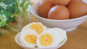 Pse e verdha e vezës së zier bëhet e gjelbër dhe si ta shmangim këtë
