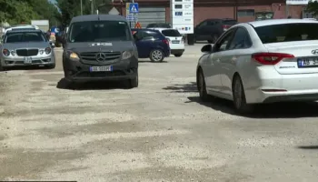 Punimet në rrugë bllokojnë Mëzezin/ Banorët e zonës ankohen për pluhur e trafik të rënduar, i gjithë asfaltimi mbyllet në nëntor