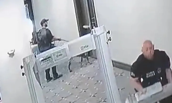 Qeni i Shërbimit Sekret e dalloi të dyshuarin para se të qëllonte në darkën e Trump, garda e sigurisë e injoroi