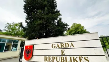 Qeveria ndryshon rregulloren e Gardës së Republikës, lejohet organizimi në sindikata, ndalohet angazhimi politik