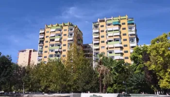 Qiratë rriten me shpejtësi/ Apartamentet bëhen të papërballueshme, tregu ndikohet nga qiratë ditore