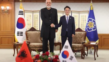 Rama takim me kryeministrin Kim Min-seok, Koreja e Jugut vlerëson “Diellën”, ministren virtuale shqiptare të AI-së