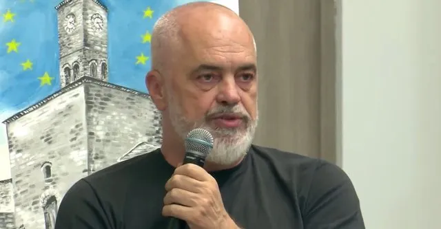 Rama takim me të rinjtë në Gjirokastër: Do plotësojmë shkollat me laboratorët smart!