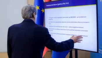 Raporti i PE/ Berisha: Denoncohet moszbatimi i vendimeve të Kushtetuese dhe qëndrimi armiqësor ndaj gazetarëve