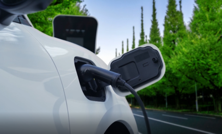 Rekordi i çmimit të naftës, 5 tregjet më të mëdha të BE regjistrojnë kërkesë të lartë për makina elektrike