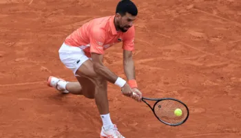 Roland Garros/ Një adoleshent i jep leksion dhe eliminon Djokovic, kualifikohen Zverev e Swiatek