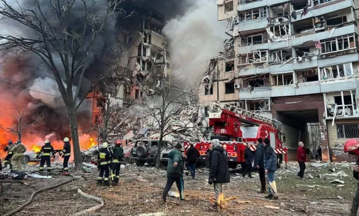 RRETH 500.000 USHTARE RUSE TE VRARE NE UKRAINE