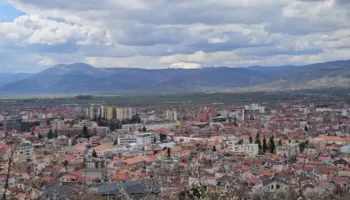 Rriten çmimet e banesave në Korçë/ Apartamentet arrijnë deri në 1350 euro për metër katror, tregu imobiliar po i largon çiftet e reja