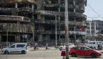 Rritet frika për përshkallëzim lufte, Rusia paralajmëron sulme të reja ndaj Kievit, Putin SHBA-ve: Tërhiqni shtetasit tuaj