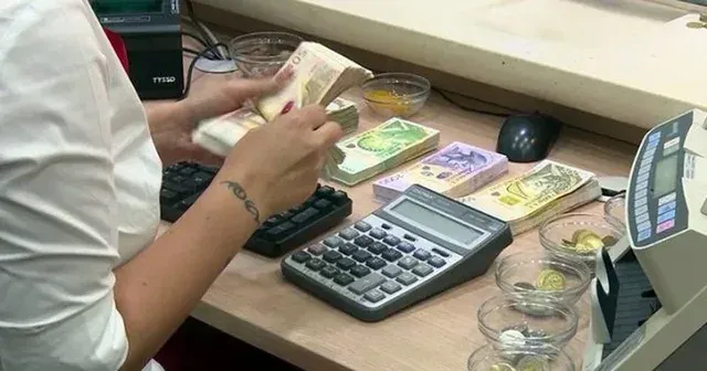 Rrogat rriten, por çmimet shtrenjtohen më shumë/ Paga reale vlen 150 euro më pak se në 2020-n