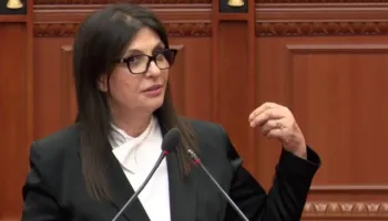 “Rrush e kumbulla”, Topalli shpërthen në Kuvend: “Porta e Alpeve” po kthehet në derë për klientët e qeverisë
