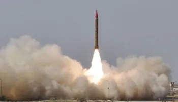 Rusia fillon testimin e raketave me kapacitet bërthamor