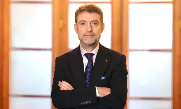 Rusia godet kompleksin ku banon ambasadori shqiptar në Kiev, ministri Hoxha: E papranueshme!
