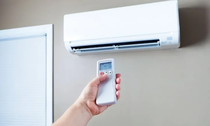 Sa duhet ta mbani temperaturën e kondicionerit kur keni fëmijë të vegjël në shtëpi