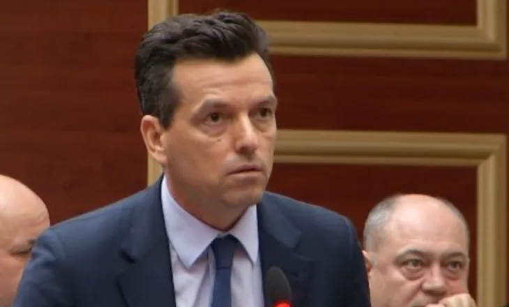 “Sa kohë do pranojmë të na vjedhin?”/ Shehaj: Korrupsioni po mban Shqipërinë në varfëri!