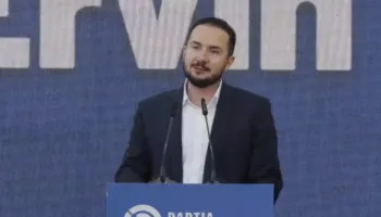 Salianji takim me demokratët në Tiranë: Shqipëria po zbrazet çdo ditë!