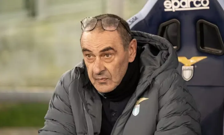Sarri ndërron mendje, trajneri do të jetë në derbin me Romën, ka gati edhe një… protestë