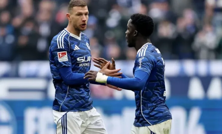 Schalke 04 i Džekos kthehet në Bundesligë pas pesë vitesh