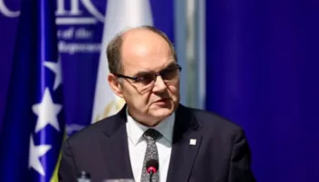 Schmidt jep dorëheqje nga posti i përfaqësuesit të lartë në Bosnje dhe Hercegovinë
