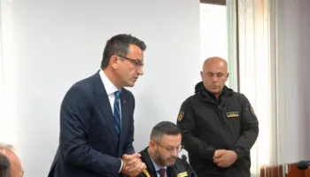 Seanca ndaj Dados/ Veliaj: E di gjithë Shqipëria që Dado nuk është prokuror