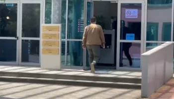 Sekretari i Përgjithshëm i Partisë së Lirisë, Tedi Blushi paraqitet në Gjykatën e Posaçme