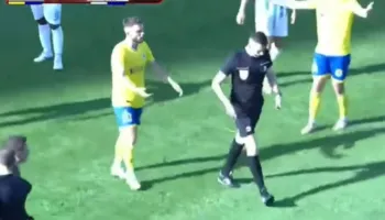 Sende të forta dhe lëndë plasëse drejt arbitrave, kryesori Xhaja ndalon ndeshjen Elbasani-Tirana