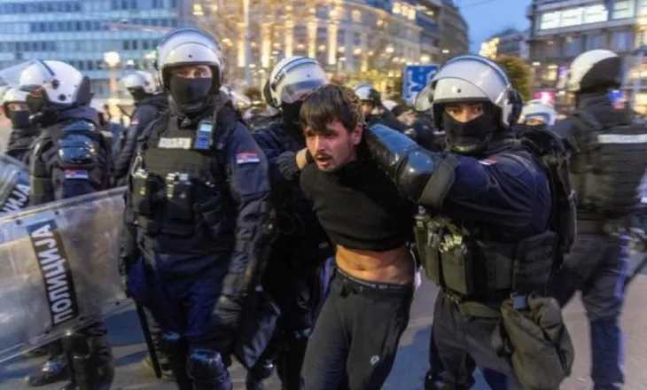 Serbia pezullon trafikun hekurudhor para protestës së studentëve