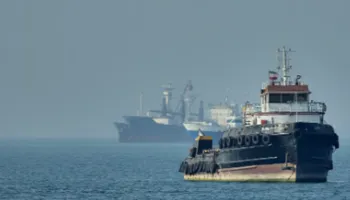 SHBA bllokon anijet drejt Iranit, 51 mjete detare të ndaluara në Hormuz