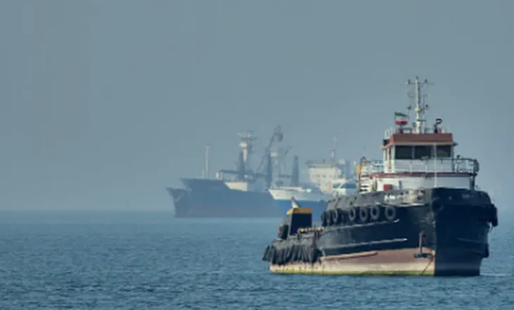 SHBA bllokon anijet drejt Iranit, 51 mjete detare të ndaluara në Hormuz