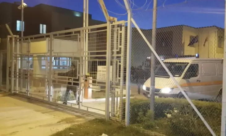 Sherr masiv në burgun e Vlorës: Pesë persona godasin të paraburgosurin