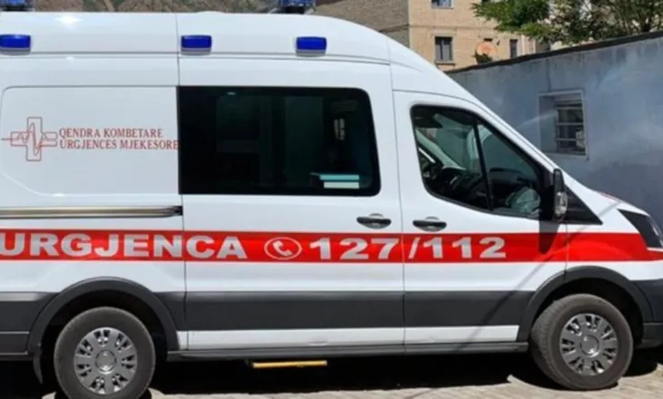 Sherr për një vend parkimi në Tiranë, 55-vjeçari plagoset me thikë, përfundon në spital