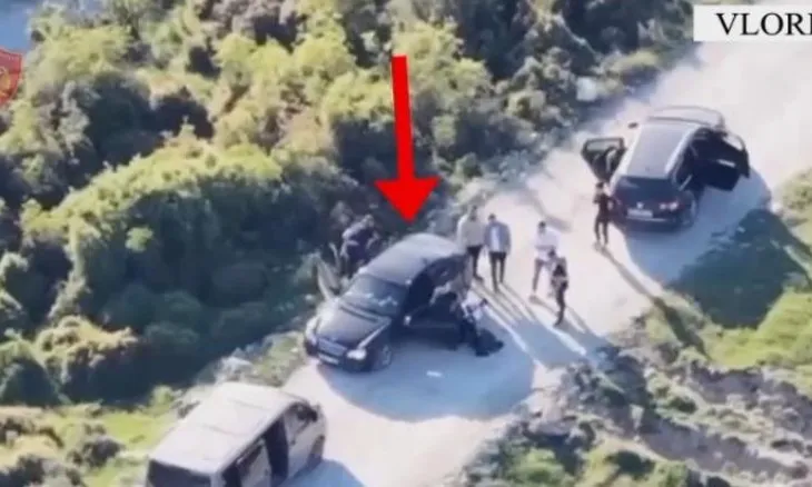 Shisnin lëndë narkotike, arrestohen dy të rinjtë në Vlorë, njëri prej tyre në kërkim për kanosje me armë zjarri