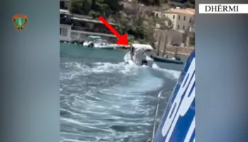 Shkeli perimetrin e sigurisë me mjet lundrues duke rrezikuar jetën e pushuesve që bënin plazh,  5 milionë lekë gjobë për drejtuesin