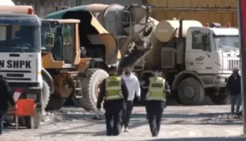 Shkrumbohen 4 betoniere në Vlorë, autori u vuri flakën me benzinë