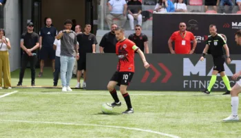 Shqipëria eliminon Francën me penallti, sot përballet me Serbinë në çerekfinalen e Kampionatit Europian të Socca-s