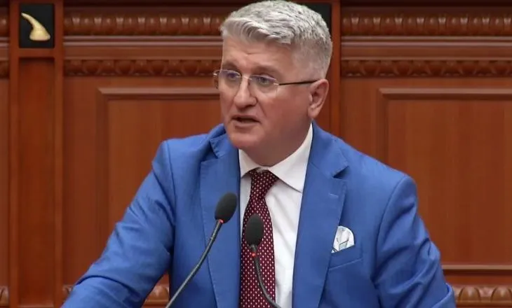“Shqipëria në shërbim të klientëve të qeverisë”, Gjekmarkaj: Nafta jonë më e shtrenjta në rajon! Protesta mbetet…