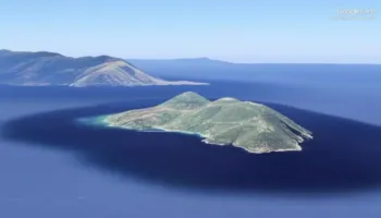 Shqipëria po shitet copë-copë”/ Media europiane: Bregdeti dhe zonat e mbrojtura po privatizohen për resortet e luksit