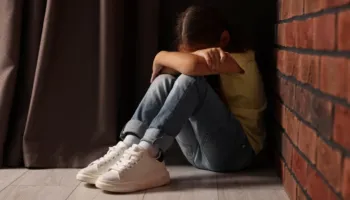“Shtëpia e tmerrit” në Spanjë/ Çifti mbajti të izoluar 3 fëmijët për 4 vite nga frika e Covidit, dënohen me burg