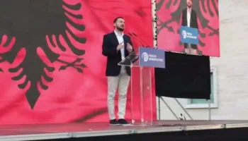 “Shumë demokratë janë…”/ Salianji njofton se takimet do të vazhdojnë: Kanë të drejtë të zgjedhin kryetarin që duan