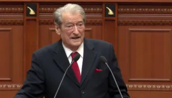 “Si mund të flisni ju për hallet e popullit?!”/ Berisha në Kuvend: Jeni e vetmja qeveri në Europë që i hiqni subvencionet e naftës fermerëve