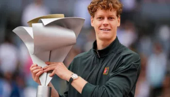 Sinner leksion Zverev në finale, triumfon në turneun Masters në Madrid dhe shkruan historinë