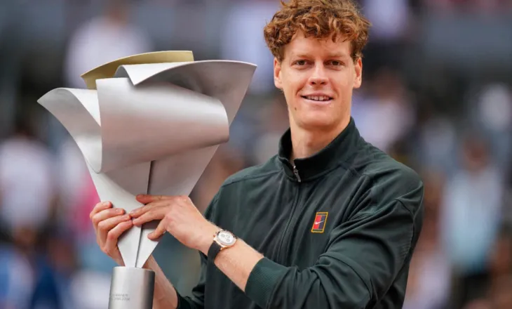 Sinner leksion Zverev në finale, triumfon në turneun Masters në Madrid dhe shkruan historinë