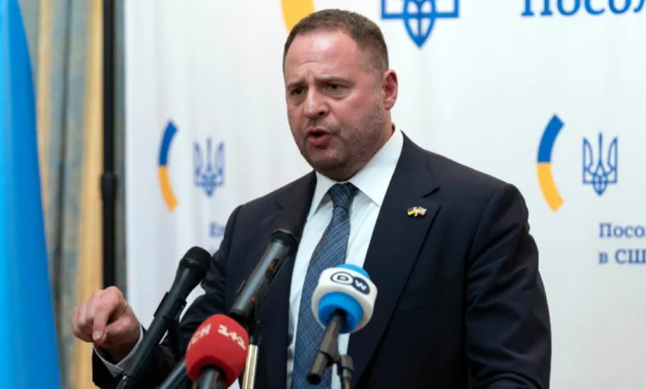 Skandal korrupsioni në Ukrainë, ish-shefi i stafit të Zelenskyt shpallet zyrtarisht i dyshuar