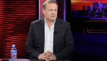 “S’mund të vish nga rruga”/ Gjin Gjoni mbron Berishën: Kandidatët s’i plotësojnë kriteret