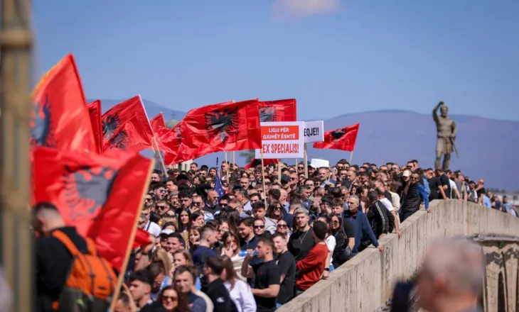 Sot protestë në Shkup për provimin e jurisprudencës në gjuhën shqipe, studentët kërkojnë mbështetje për të drejtat e tyre
