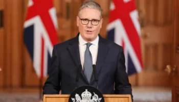 Starmer lë të hapur mundësinë për ndalimin e protestave pro-palestineze në Britani