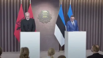 “Starmer na solli shiun, unë ju solla diellin nga Tirana”/ Rama batuta me kryeministrin estonez: Ejani në Shqipëri edhe në dimër, aty s’ka simpati për Putinin