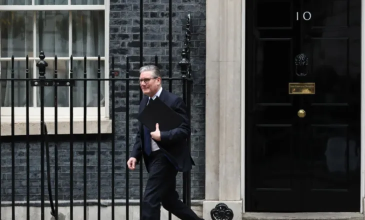 Starmer në prag të greminës? Kryeministri britanik përballet me revoltë në parti, rreth 80 deputetë laburistë kërkojnë dorëheqjen e tij